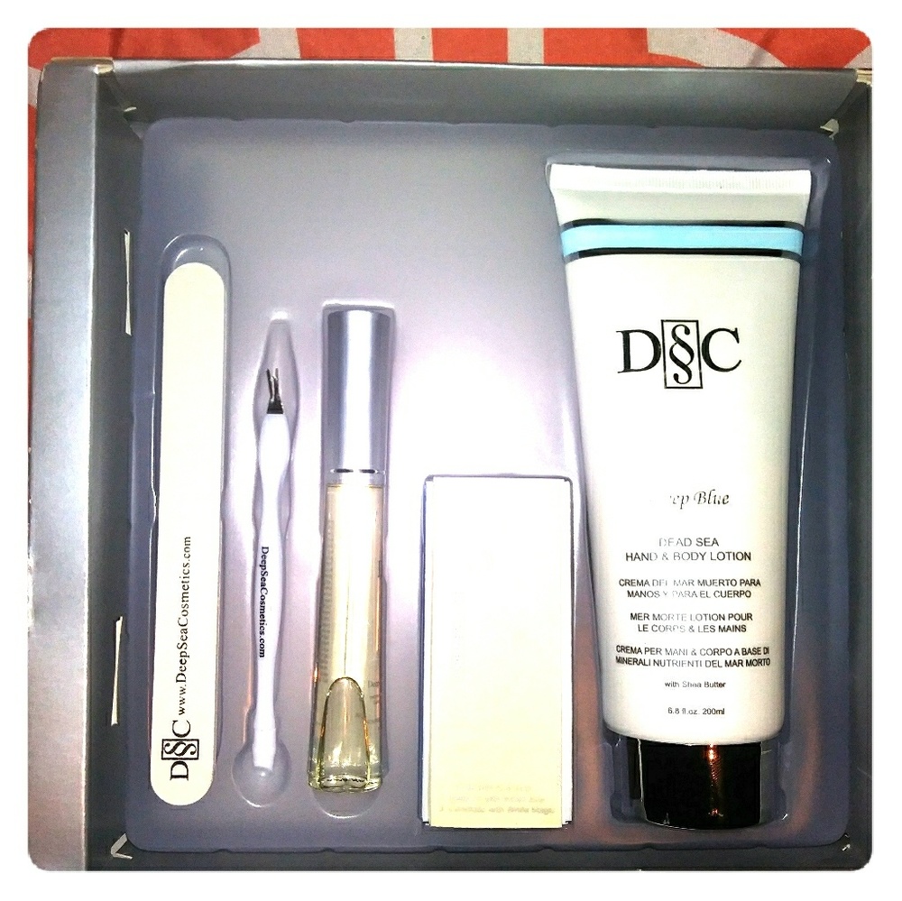 Hands and feet skincare kit